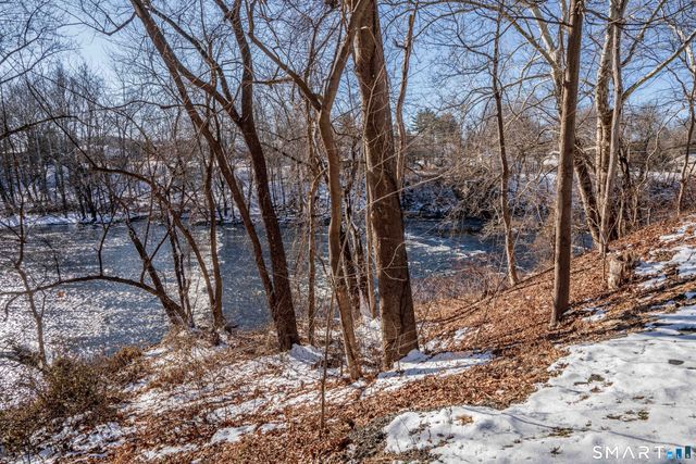 22 Old Hartford Avenue 22, East Granby, CT 06026