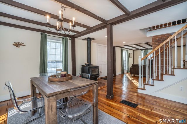 22 Old Hartford Avenue 22, East Granby, CT 06026