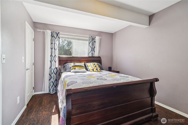 1499 SW Ponsteen Drive, Oak Harbor, WA 98277