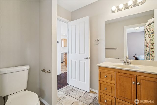 1499 SW Ponsteen Drive, Oak Harbor, WA 98277