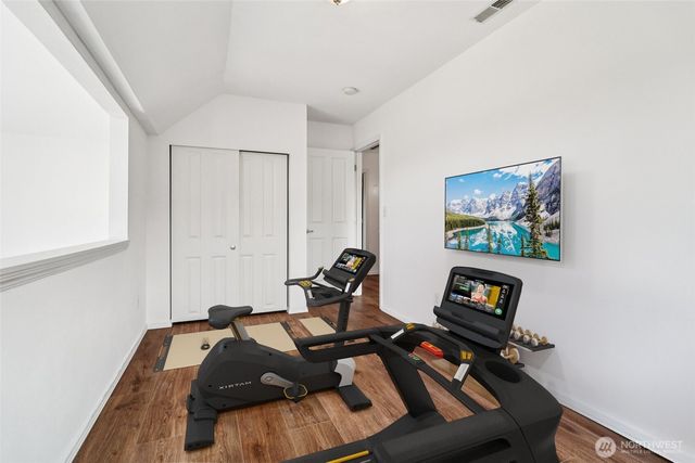 1499 SW Ponsteen Drive, Oak Harbor, WA 98277