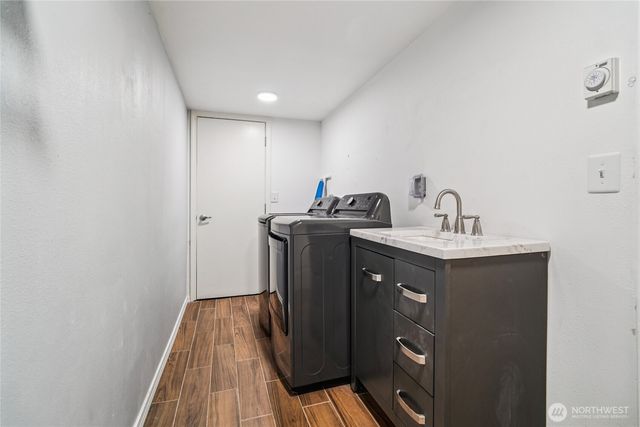 1499 SW Ponsteen Drive, Oak Harbor, WA 98277