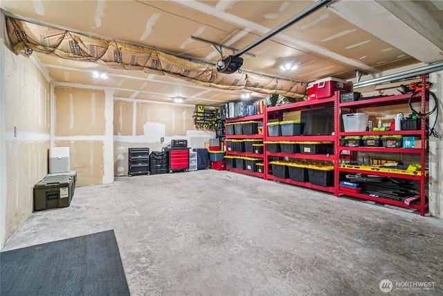 1499 SW Ponsteen Drive, Oak Harbor, WA 98277