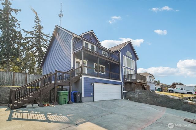 1499 SW Ponsteen Drive, Oak Harbor, WA 98277