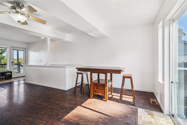 1499 SW Ponsteen Drive, Oak Harbor, WA 98277