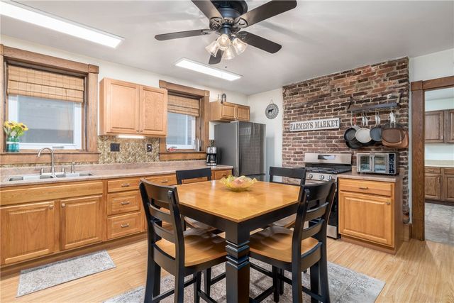 139 Main St, Claysville, PA 15323