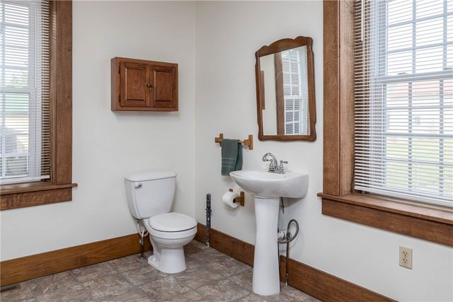 139 Main St, Claysville, PA 15323