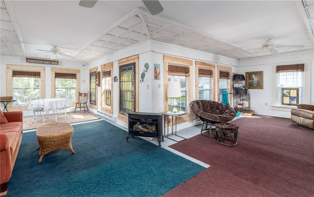 139 Main St, Claysville, PA 15323