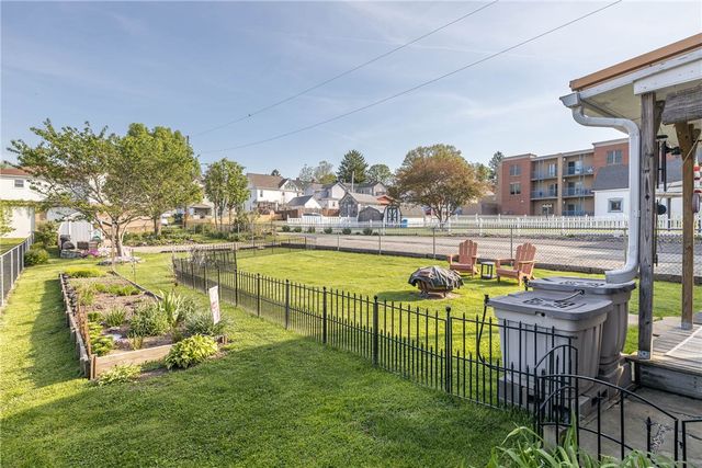 139 Main St, Claysville, PA 15323