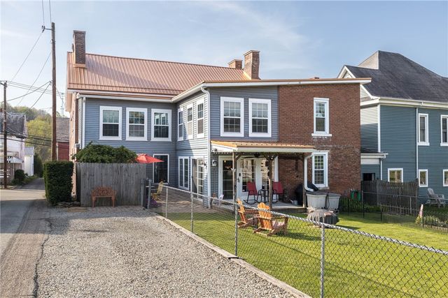 139 Main St, Claysville, PA 15323