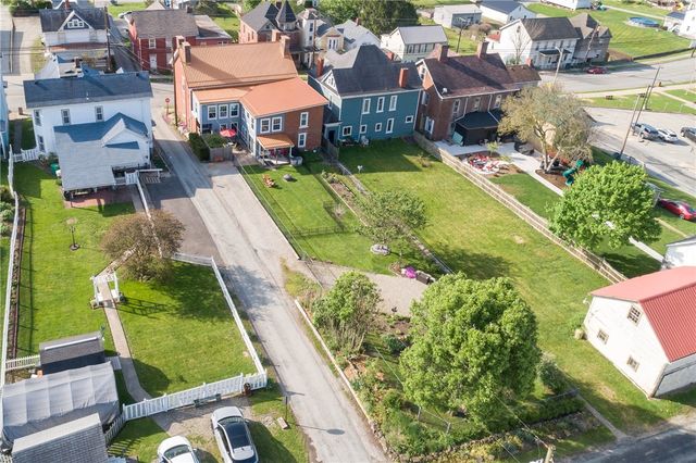 139 Main St, Claysville, PA 15323