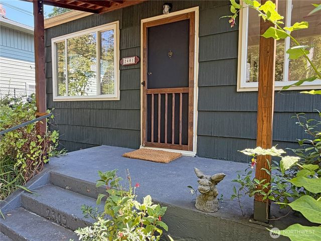 2401 SW 112th Street, Burien, WA 98146