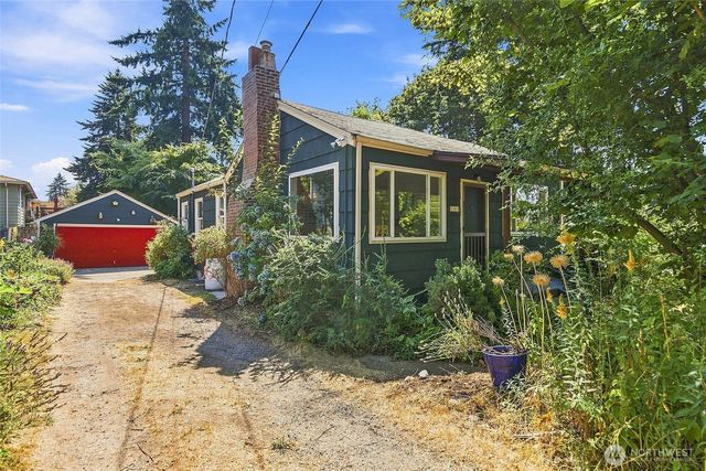 2401 SW 112th Street, Burien, WA 98146