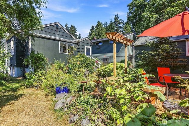 2401 SW 112th Street, Burien, WA 98146