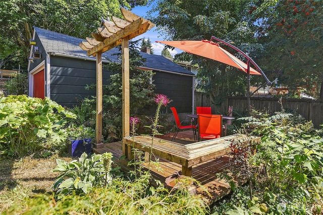 2401 SW 112th Street, Burien, WA 98146