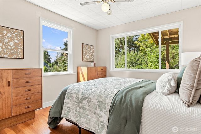 2401 SW 112th Street, Burien, WA 98146