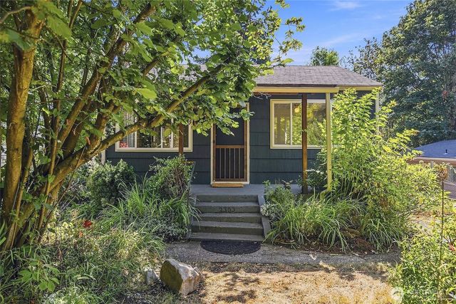 2401 SW 112th Street, Burien, WA 98146
