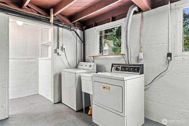 2401 SW 112th Street, Burien, WA 98146