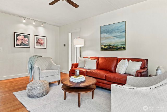 2401 SW 112th Street, Burien, WA 98146