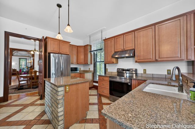 511 W Clay Avenue, Muskegon, MI 49440