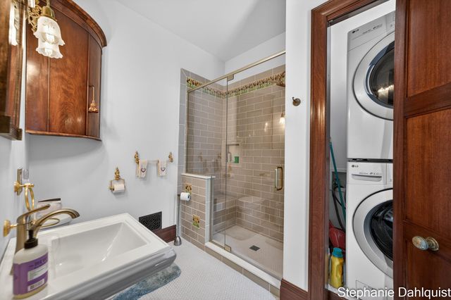 511 W Clay Avenue, Muskegon, MI 49440