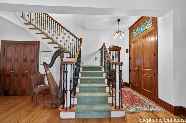 511 W Clay Avenue, Muskegon, MI 49440