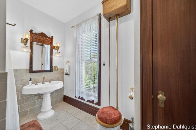 511 W Clay Avenue, Muskegon, MI 49440