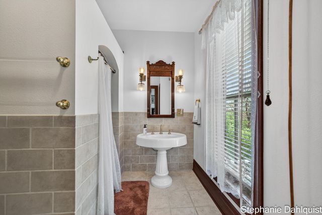 511 W Clay Avenue, Muskegon, MI 49440