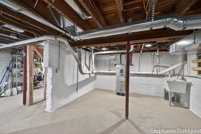 511 W Clay Avenue, Muskegon, MI 49440