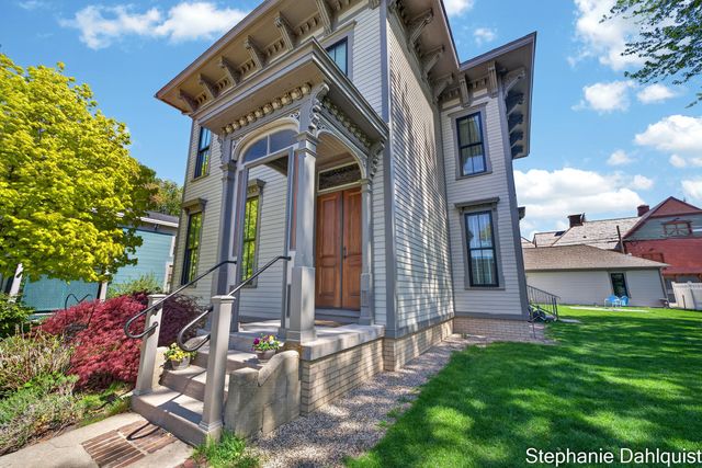 511 W Clay Avenue, Muskegon, MI 49440