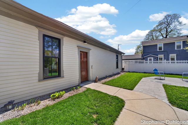 511 W Clay Avenue, Muskegon, MI 49440