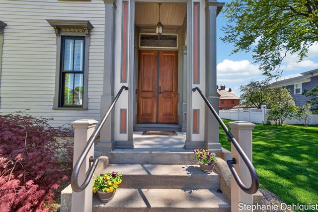 511 W Clay Avenue, Muskegon, MI 49440