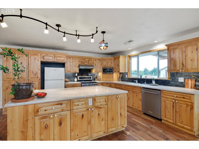 8130 HIGHWAY 47, Carlton, OR 97111