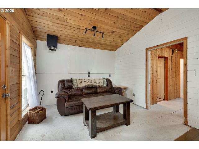 8130 HIGHWAY 47, Carlton, OR 97111