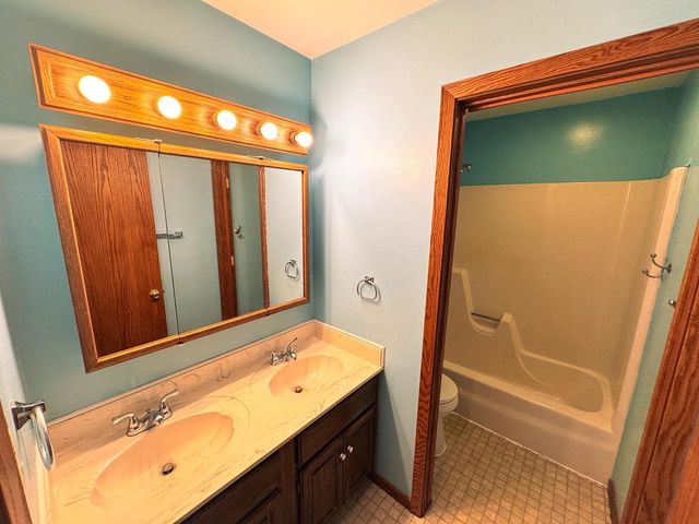 w7939 Territorial Road, Delavan, WI 53115