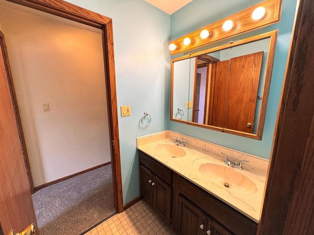 w7939 Territorial Road, Delavan, WI 53115