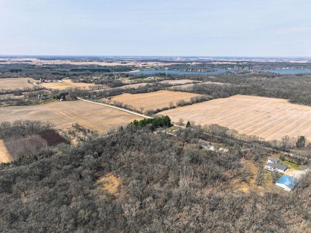 w7939 Territorial Road, Delavan, WI 53115