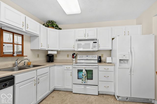 6047 Wildcat Drive, Indianapolis, IN 46203