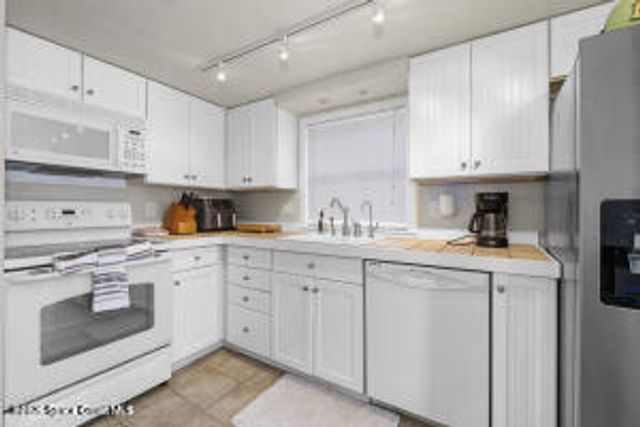 1240 Turkey Creek Drive NE, Palm Bay, FL 32905