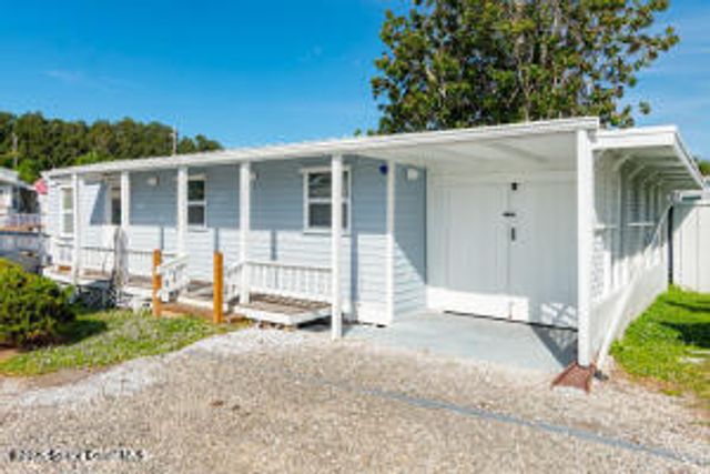 1240 Turkey Creek Drive NE, Palm Bay, FL 32905