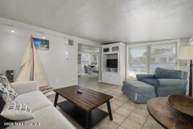 1240 Turkey Creek Drive NE, Palm Bay, FL 32905