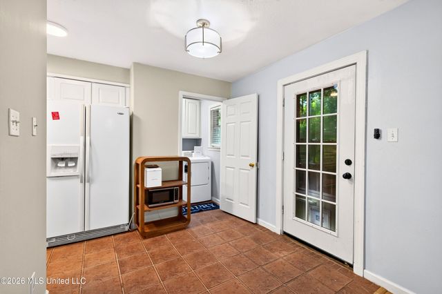 107 Myrtle Avenue, Ocean Springs, MS 39564