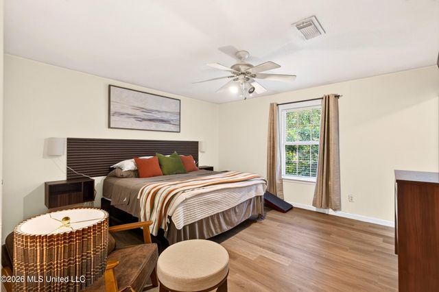 107 Myrtle Avenue, Ocean Springs, MS 39564