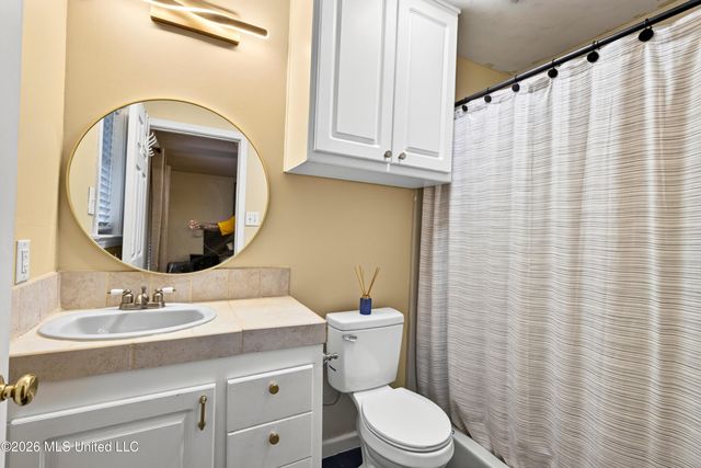 107 Myrtle Avenue, Ocean Springs, MS 39564