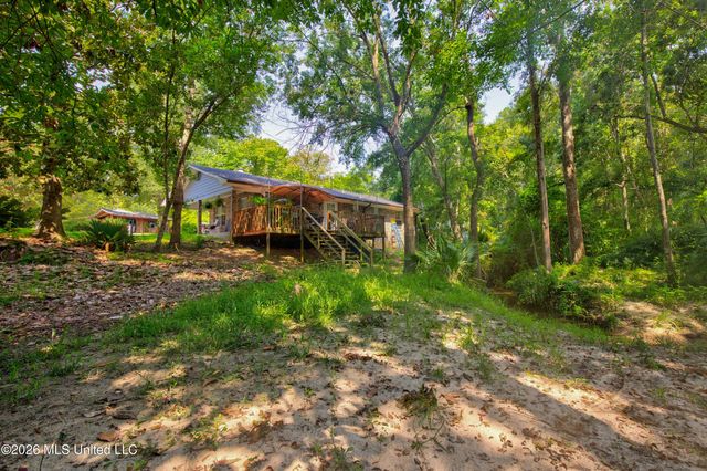 107 Myrtle Avenue, Ocean Springs, MS 39564