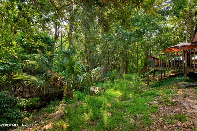107 Myrtle Avenue, Ocean Springs, MS 39564