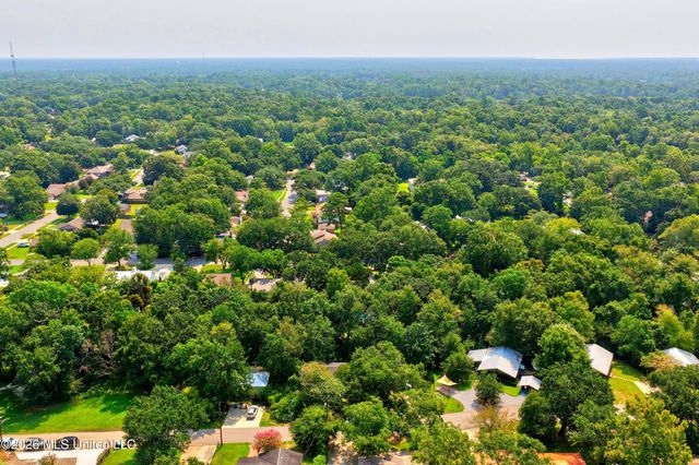 107 Myrtle Avenue, Ocean Springs, MS 39564