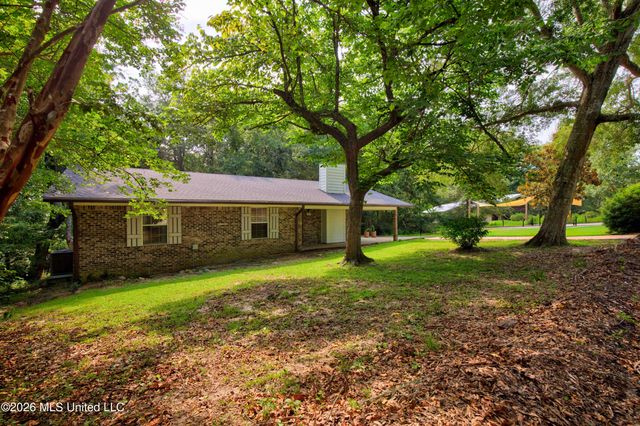 107 Myrtle Avenue, Ocean Springs, MS 39564