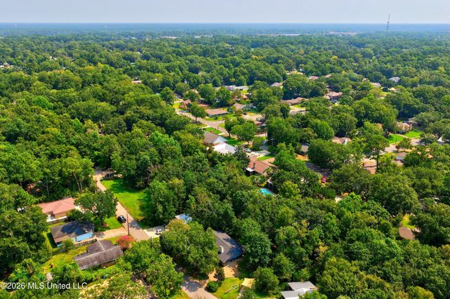 107 Myrtle Avenue, Ocean Springs, MS 39564