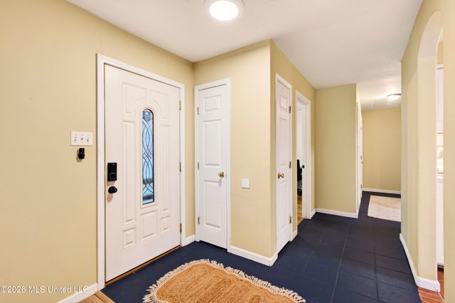 107 Myrtle Avenue, Ocean Springs, MS 39564